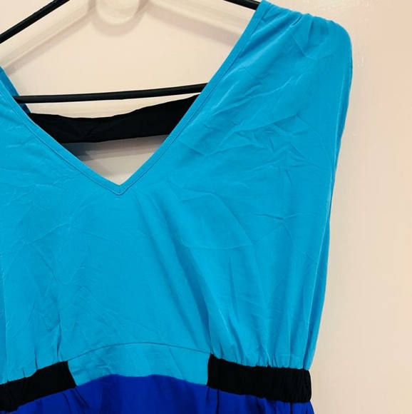 Blue top - Picture 10 of 13
